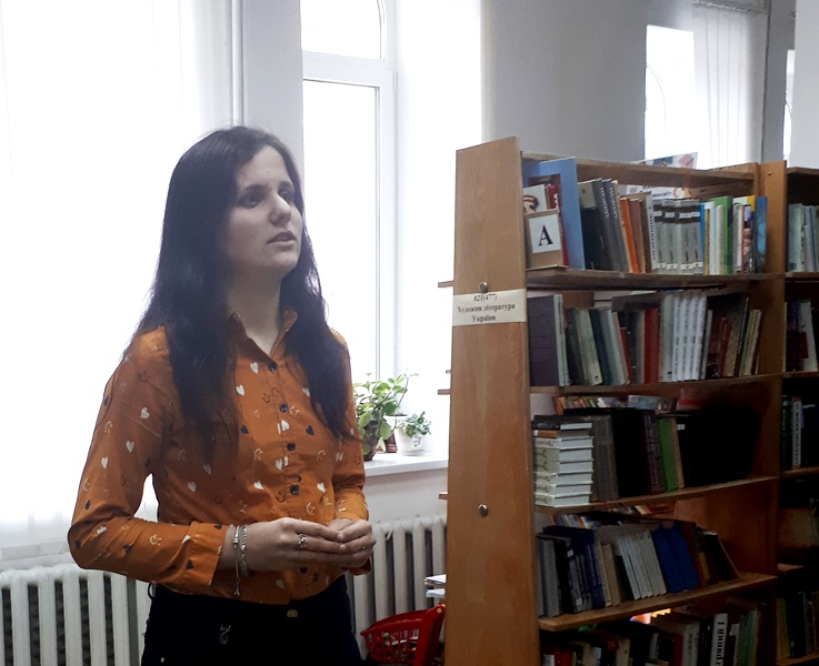 Бондаренко Анастасія читає поезію  «Я егоїстка Мабуть, ви праві»